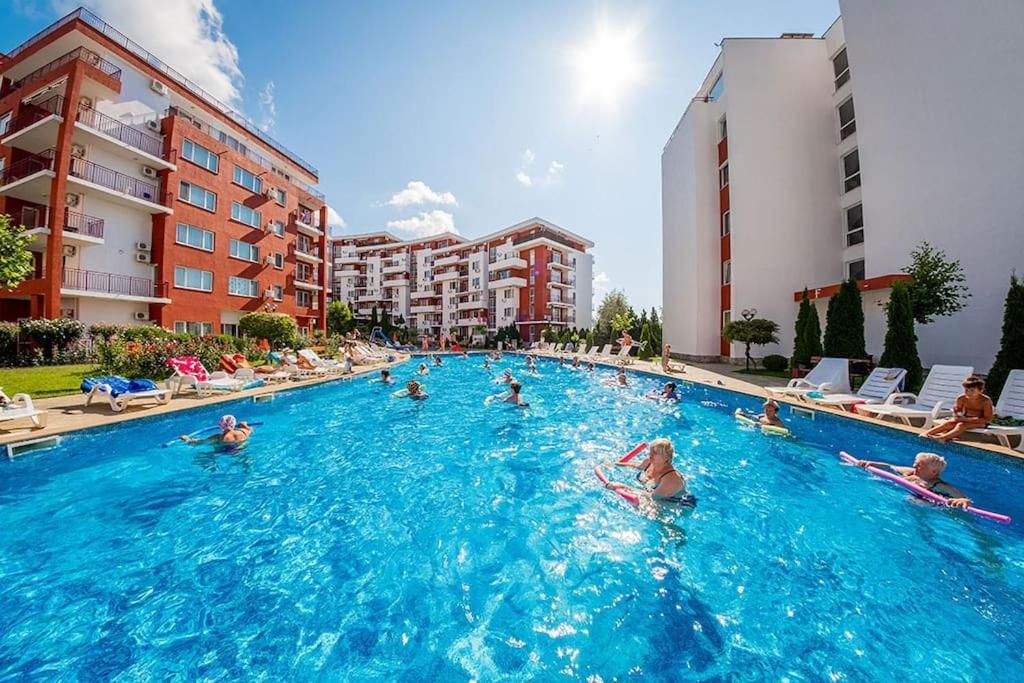 Roof Top Sea View Apartment 167,2Loznice,4-7 Osob Sveti Vlas Εξωτερικό φωτογραφία