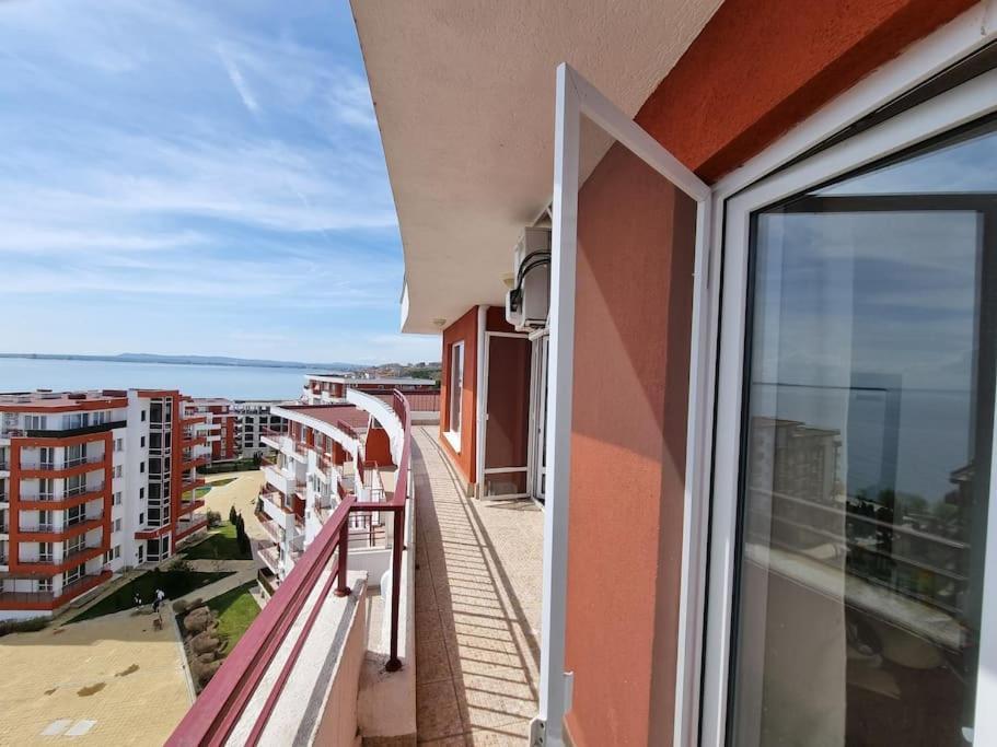 Roof Top Sea View Apartment 167,2Loznice,4-7 Osob Sveti Vlas Εξωτερικό φωτογραφία