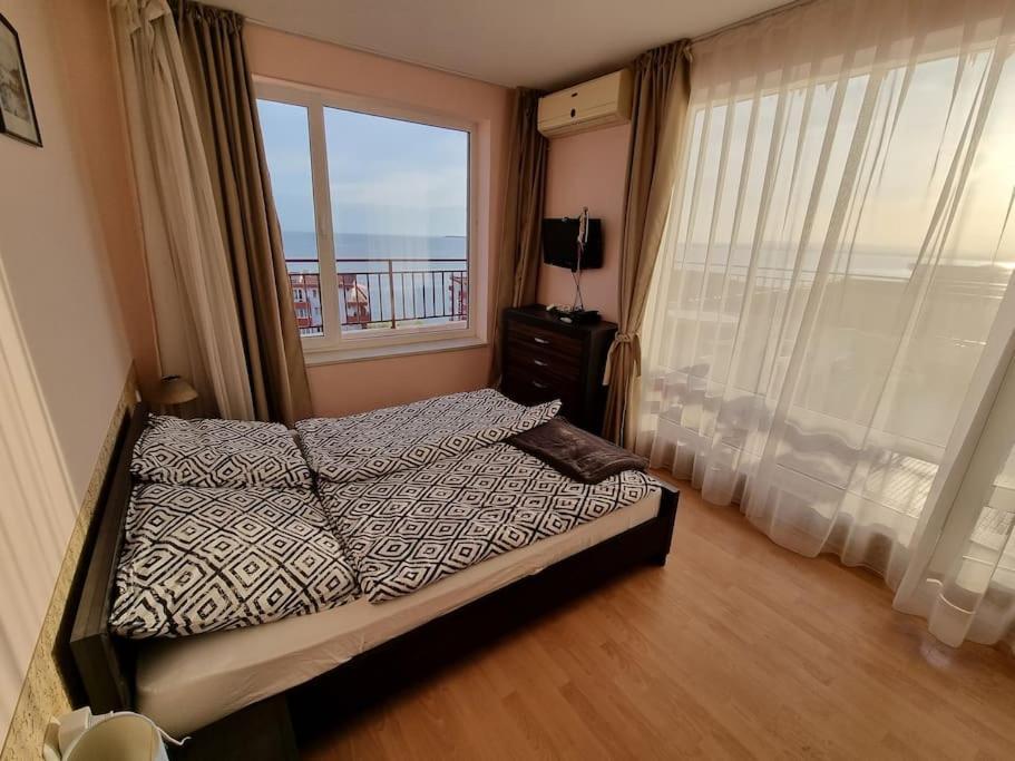 Roof Top Sea View Apartment 167,2Loznice,4-7 Osob Sveti Vlas Εξωτερικό φωτογραφία